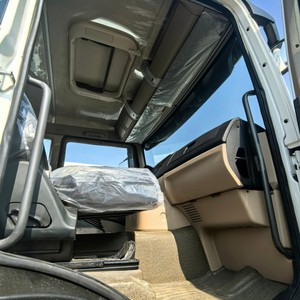 Низкая цена, б/у седельный тягач Sinotruk HOWO NX, дизельный, 6х4, 10 колес, 351-450 л.с., общая масса 30000 кг+ - Product Image 3