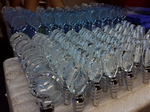 3D выгравированы пустой круглый бутылки вина изготовленные на заказ с украшением в виде кристаллов бутылка фиксаторы уход за кожей лица маска для вечеринки бизнес рекламные подарки - Product Image 6