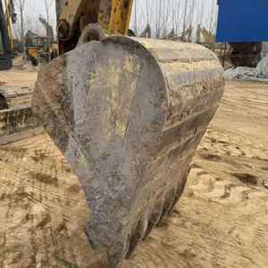 Excavatrice de 3 tonnes pour l'abattage d'arbres et le creusement de fossés - Product Image 1