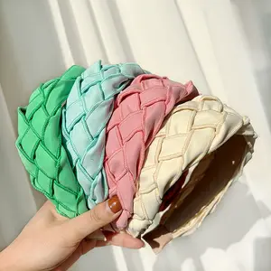 Hot Vintage Wide Brimmed Hairband Handmade Woven Braid Headband Fashion Autumn Winter New Women Hair Accessories Ornament