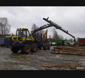 XUVOL Matériel forestier : Skidder forestier avec flèche télescopique et grappin rotatif pour le chargement et le déchargement de grumes - Product Image 5