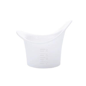 Gobelet en silicone cristallin pour lavage des yeux, 8 ml, nettoyeur oculaire portable avec graduations pour le nettoyage et la désinfection, blanc, lot de quatre, boîte en PP - Product Image 2