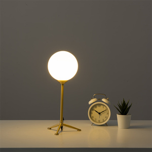 Arredamento per la casa lampada da comodino per matrimonio semplice e moderna calda e romantica - Product Image 3