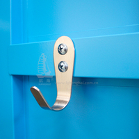 Casier métallique bleu en acier à deux portes avec 2 compartiments pour le rangement des vêtements des employés et du personnel, idéal pour les équipements équestres et la sécurité des travailleurs.