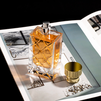 Bouteilles de parfum en verre carrées vides de luxe haut de gamme de capacité de 70ml avec pulvérisateur à pompe pour diffuseur-Factory Direct