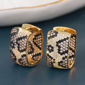 Leopard Pattern Two Tone Ear <b>Cuffs</b> for Women Daily Wear <b>Earrings</b> - Product Image 1