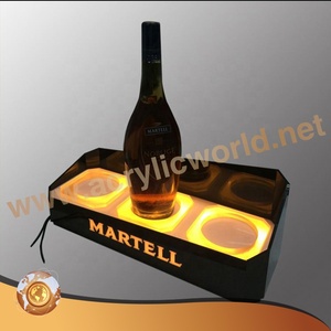 Présentoir à vin pour 3 bouteilles avec éclairage LED – Vitrine en acrylique illuminée avec impression de logo - Product Image 2