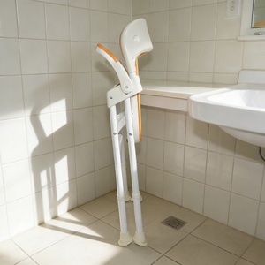 <span class=keywords><strong>Banc</strong></span> de <span class=keywords><strong>douche</strong></span> pliable <span class=keywords><strong>avec</strong></span> accoudoirs rabattables, transfert latéral facile pour un bain assisté - Product Image 1