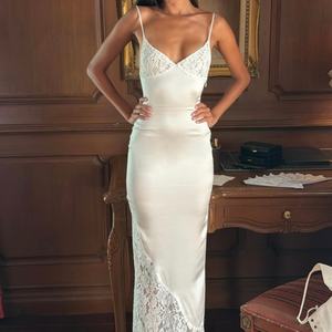 Vestido maxi blanco con tirantes finos y encaje, vestido ajustado con cuello en V y detalle de encaje en contraste para mujer - Product Image 2