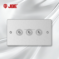 Interrupteur à bascule 3 gangues 2 voies 10A 10AX/20AX 250V en acier inoxydable IP20 pour prises et fiches domestiques et de bureau, norme britannique