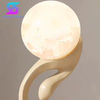 Lampe sur pied LED dorée, design moderne et minimaliste, sculpture en métal pour salon d'hôtel, décoration artistique