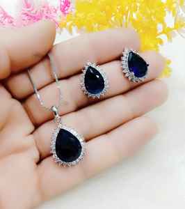 Collier étincelant de diamants américains avec boucles d'oreilles pour femmes et filles Produit en vrac fait main - Product Image 2