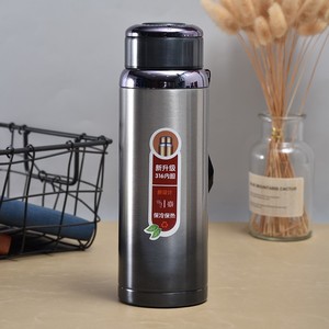 Botella de agua de doble pared de acero inoxidable 316, termo sostenible de <span class=keywords><strong>1000ml</strong></span> para hombres, niños, preservación del calor, regalo de negocios - Product Image 4