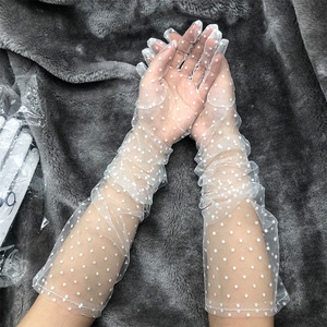 Mode Dot Dentelle <span class=keywords><strong>Long</strong></span> Glvves <span class=keywords><strong>Femme</strong></span> Élé<span class=keywords><strong>gant</strong></span> Stretch Tulle Maille Semi Sheer Femmes Plein Doigt Mitaines Mariée De Mariage <span class=keywords><strong>Noir</strong></span> Gants - Product Image 4
