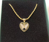Collier en acier inoxydable plaqué or avec pendentif papillon diamant rose, design classique de dessin animé, pour femmes et hommes