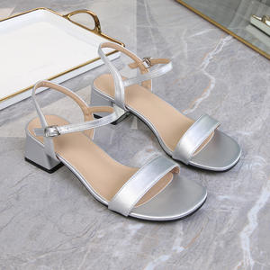 Nouvelles sandales romaines à bride cheville pour femmes, talon épais, grande taille, vente directe usine pour la saison d'automne - Product Image 4