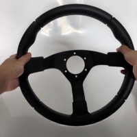 Volant en cuir PU auto-adhésif moulé par injection pour voiture de choc, kart, console de jeu, plateau tournant, résistant au feu et anti-vieillissement