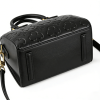 Nouveau sac à main de luxe pour femme, sac Boston de créateur avec motif trèfle en relief, sac à main en cuir PU avec poignée supérieure et bandoulière amovible