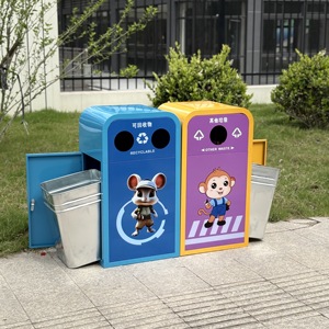 屋外遊び場用のかわいい金属ゴミ箱幼稚園スクエアParks Plazas 30L容量 - Product Image 5