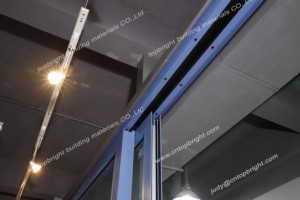 <span class=keywords><strong>Schuco</strong></span> ASS70 HI กระจกเทมเปอร์อลูมิเนียมบานเลื่อนลานประตูระบบที่มีหน้าจอ - Product Image 5