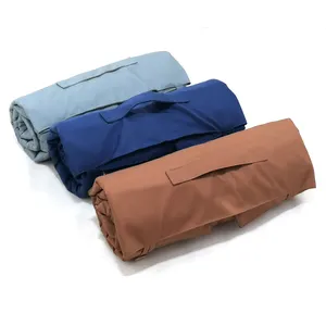 Yangyangpet luxury minimalist travel waterproof Portable compass travel pet dog blanket