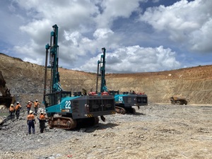 เครื่องเจาะหินบนพื้นผิวสำหรับงานระเบิด รุ่น SWDE165B  ชิ้นส่วนหลัก ปั๊ม มอเตอร์ เครื่องยนต์ เกียร์บ็อกซ์ PLC - Product Image 5