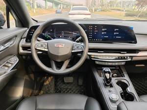 SUV compact de luxe <span class=keywords><strong>2024</strong></span> Essence 2.0T Automatique 2 roues motrices, Intérieur haut de gamme et sécurité avancée, Stock disponible, <span class=keywords><strong>Cadillac</strong></span> <span class=keywords><strong>XT4</strong></span> 28T - Product Image 5
