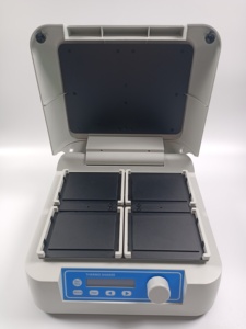 Incubateur thermostatique pour microplaques facile à utiliser pour 4 microplaques <span class=keywords><strong>Elisa</strong></span> standard Chauffage à 80 degrés Mélangeur secoueur supporté par OEM - Product Image 3