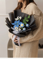 Bouquet mixte tricoté à la main de fleurs créatives au crochet Lily Forget Me Not for Birthday Festival Gift for Valentine's Day