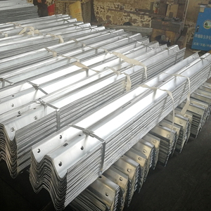 Chine usine Offre Spéciale Aashto M180 Q235 Q355 galvanisé W faisceau autoroute garde-corps de sécurité routière avec <span class=keywords><strong>accessoires</strong></span> - Product Image 1