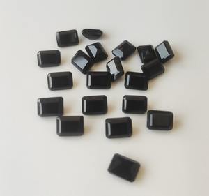 Pierre précieuse en vrac à facettes en onyx noir naturel en gros haute demande 4x6mm-15x20mm coupe octogonale pour la fabrication de bijoux - Product Image 1