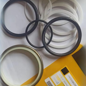 Kit di Guarnizioni per Regolazione Catena E320B E320C E320D E320 a Prezzo di Fabbrica, Kit Guarnizioni Cilindro Regolatore Cingoli per Escavatore 901408 - Product Image 1