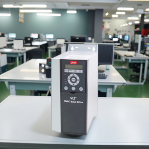 Convertidor de Frecuencia FC-302 de 37kw a 110kw con Alimentación Trifásica - Product Image 3