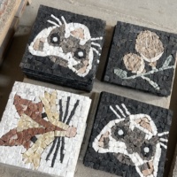 Mosaïques de marbre en pierre naturelle moderne conçues sur mesure Carreaux colorés à motifs multiples Salle de bains antibactérienne résistante aux acides