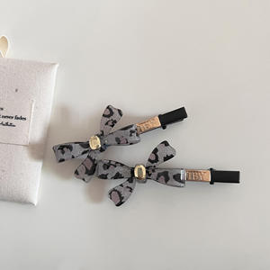 กิ๊บติดผมลายเสือดาวอะซิเตทแฟชั่นสำหรับผู้หญิงแบบหนีบด้านข้าง - Product Image 2