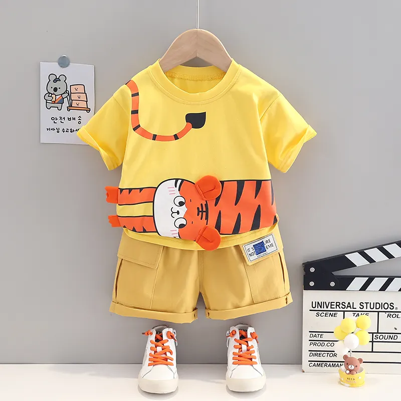 Stylish shirt suits worn by toddler boys for the summer of 2020 summer clothes collection