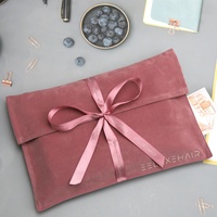 Pochette enveloppe en daim rose avec impression de logo personnalisé, sac à main, emballage cadeau, sac à bijoux, sac à poussière en velours de luxe avec rabat