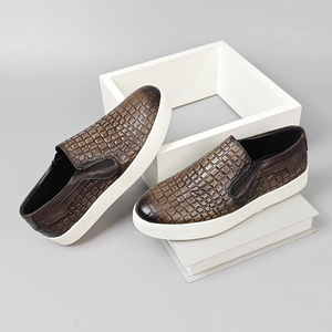 Mocasines de cuero vacuno para hombre, punta redonda, sin cordones, suela de goma transpirable, zapatos casuales para todas las estaciones - Product Image 1