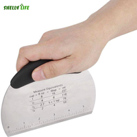 XR Grattoir de plaque chauffante en métal à poignée antidérapante Grattoir à gâteau en acier inoxydable Grattoir à pâte en métal Cutter Chopper avec poignée en PP