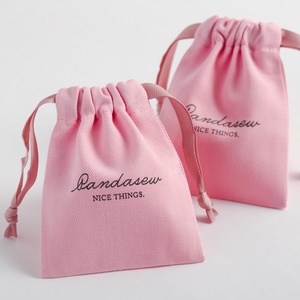 Bolsa de Embalaje de Joyería de Algodón Twill Rosa de Lujo con Logotipo Personalizado PandaSew para Collar, Anillo, Pendientes, Mini Bolsa de Regalo para Joyería - Product Image 1