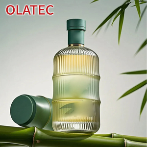 Bottiglia di Vetro OLATEC dal Design Elegante con Finitura Sfumata e Accenti Metallici, Verde Classico per Regali di Lusso e Arredamento Casa - Product Image 4