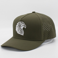 Chapeau perforé de luxe à 5 panneaux découpé au laser Casquette de baseball de sport imperméable Logo de broderie pour adulte