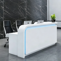 Bureau de réception en forme de L personnalisé, moderne, avec éclairage LED, comptoir incurvé pour hôtel, clinique, salon de beauté