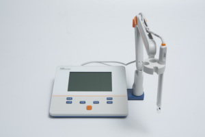 Medidor de Conductividad Eléctrica de Mesa EC200E para Suministros de Laboratorio (Prueba de Conductividad, TDS, Temperatura) Equipo de Laboratorio - Product Image 3