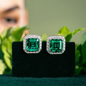 Pendientes clásicos de esmeralda con piedras preciosas verdes de corte Asscher y engaste de halo de diamantes para joyería fina para mujer E670 - Product Image 2