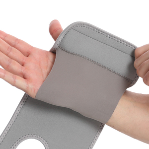 Attelle de poignet réglable et respirante avec support en métal, attelle de poignet pour soulager la douleur du syndrome du canal carpien pour hommes et femmes - Product Image 5
