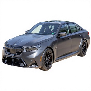 รถยนต์มือสอง BMW M5 ปี 2026 วิ่งประมาณ 200 ไมล์ เครื่องยนต์ไฮบริดเทอร์โบ V8 717 แรงม้า ระบบขับเคลื่อนสี่ล้อ สีเทาเข้มแบบฟรอสต์ พร้อมกล้องมองหลัง มาตรฐานไอเสียยูโร 3 ความจุ 8 ลิตร - Product Image 1