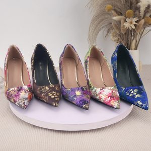 Nouvelles Chaussures de Qualité pour Femmes, <span class=keywords><strong>Fournisseur</strong></span> Direct, à Bout Pointu, Talon Épais, Imprimées, Grandes Tailles, Design Tendance - Product Image 3