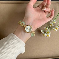 Montre quartz femme rétro orientale, chaîne dorée décorée breloque bague jade, montre milieu de siècle