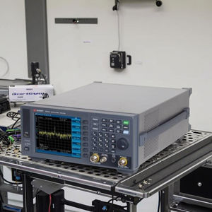 Keysight N9324C 2GHz Analisador de Espectro Abrangente <span class=keywords><strong>1GHz</strong></span> 500Mhz 200Mhz 100Mhz Faixa de Frequência - Product Image 3